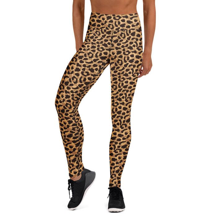Stylish Bold Leopard Print Yoga Leggings for Active Wear.jpg