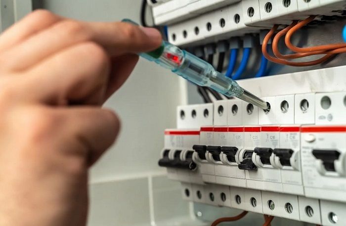 How Can You Safely Reset a Tripped Circuit Breaker Without Damaging Your System.JPG